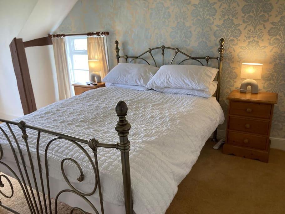 Bryntirion Farmhouse Rooms Llanfair Caereinion Luaran gambar