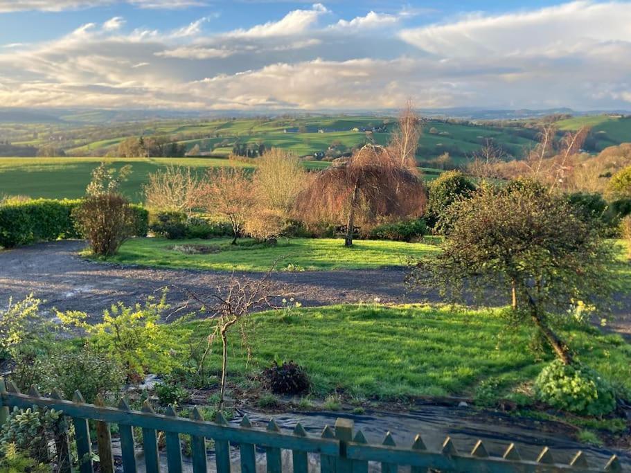 Bryntirion Farmhouse Rooms Llanfair Caereinion Luaran gambar